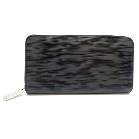 Louis Vuitton Handbags - LOUIS VUITTON Black Leather Wallet